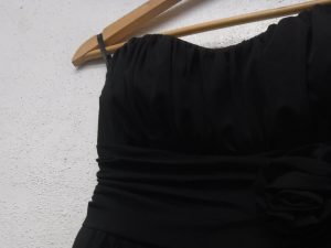 袖の無い服